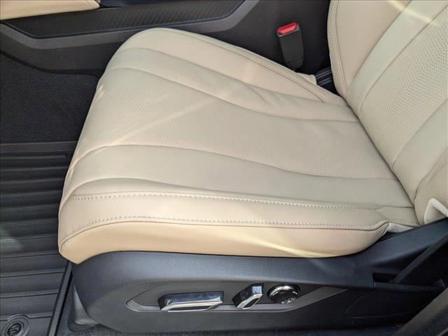 used 2025 Acura MDX car, priced at $50,977