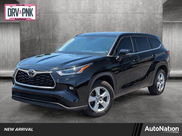 used 2021 Toyota Highlander car, priced at $27,997