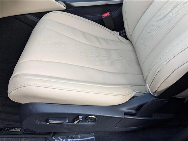 used 2025 Acura MDX car, priced at $50,977