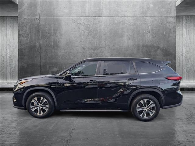 used 2023 Toyota Highlander car, priced at $38,455