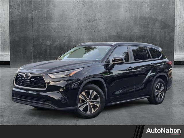 used 2023 Toyota Highlander car, priced at $37,955