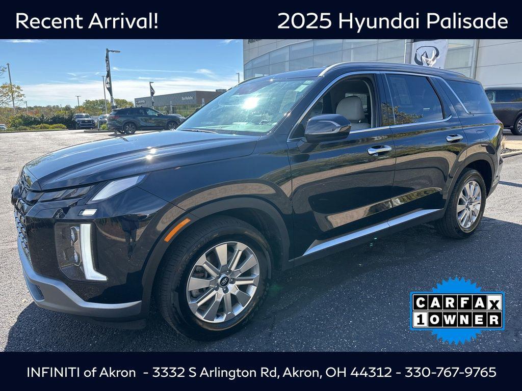 used 2025 Hyundai Palisade car, priced at $36,000