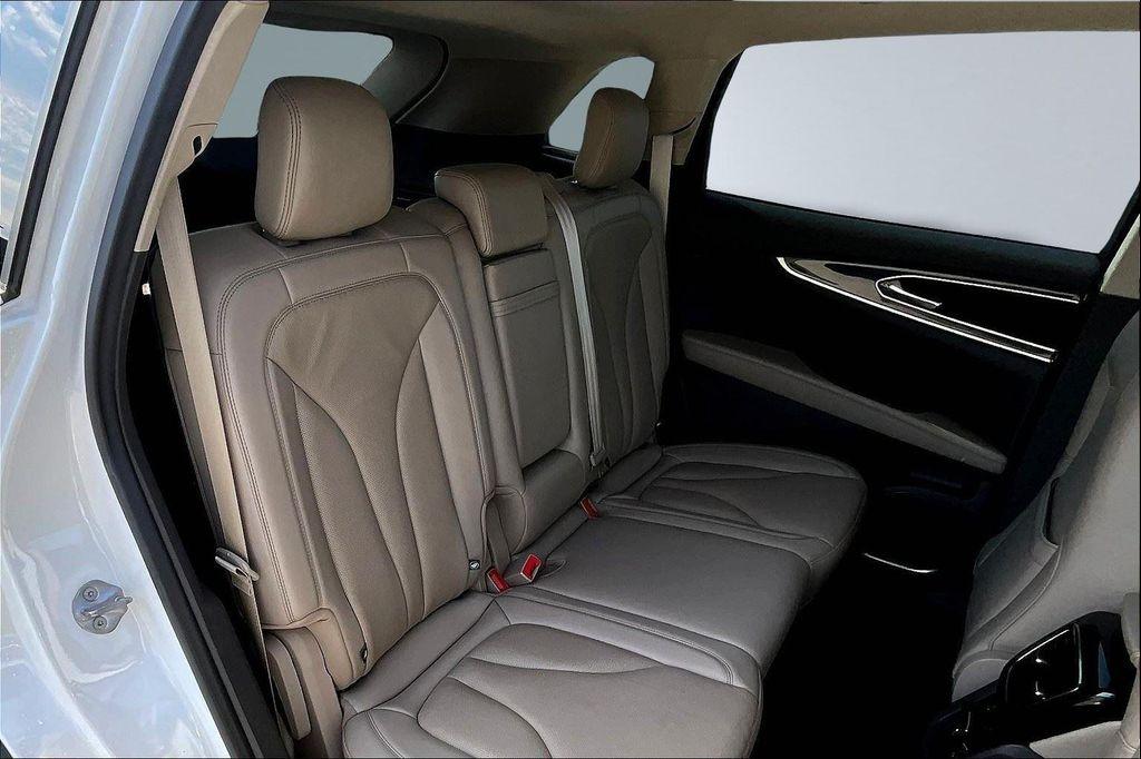 used 2022 Lincoln Nautilus car, priced at $31,925