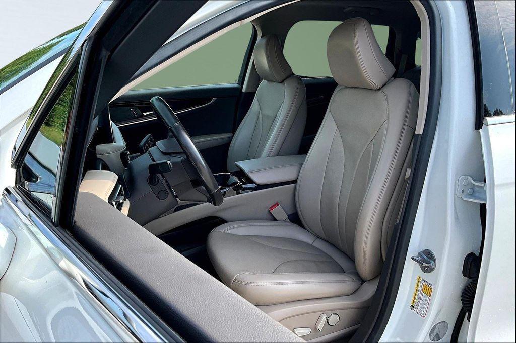 used 2022 Lincoln Nautilus car, priced at $31,925