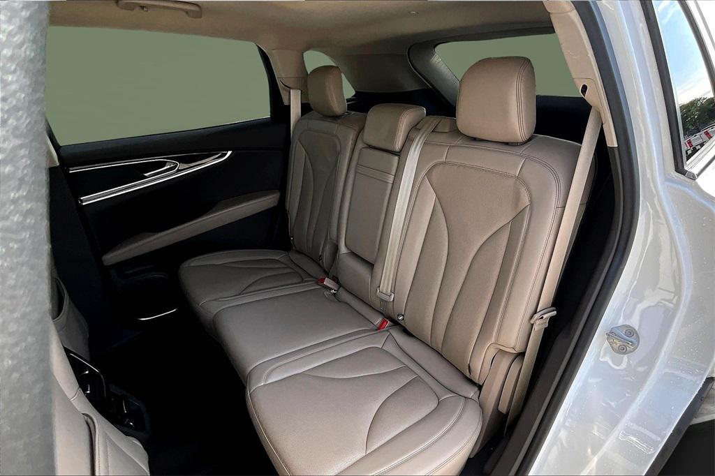 used 2022 Lincoln Nautilus car, priced at $34,000