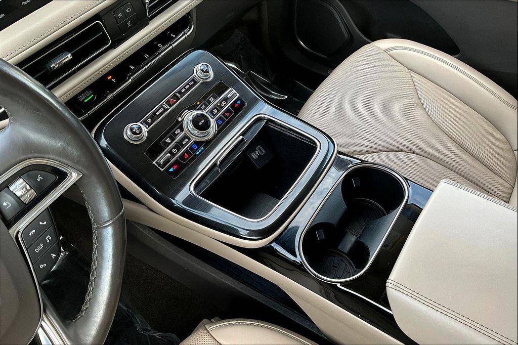used 2022 Lincoln Nautilus car, priced at $31,925