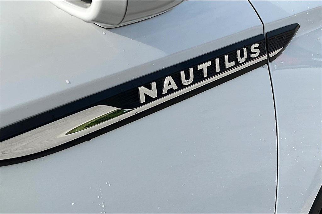 used 2022 Lincoln Nautilus car, priced at $34,000