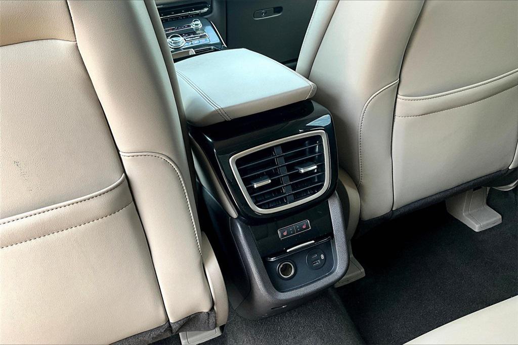 used 2022 Lincoln Nautilus car, priced at $34,000