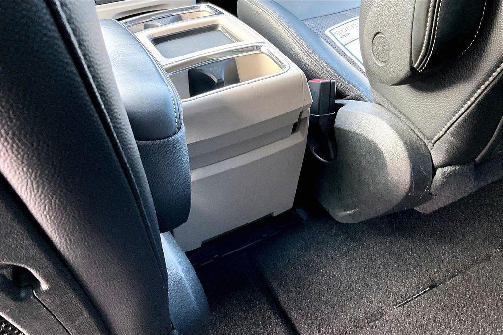 used 2015 Chrysler Town & Country car, priced at $9,489