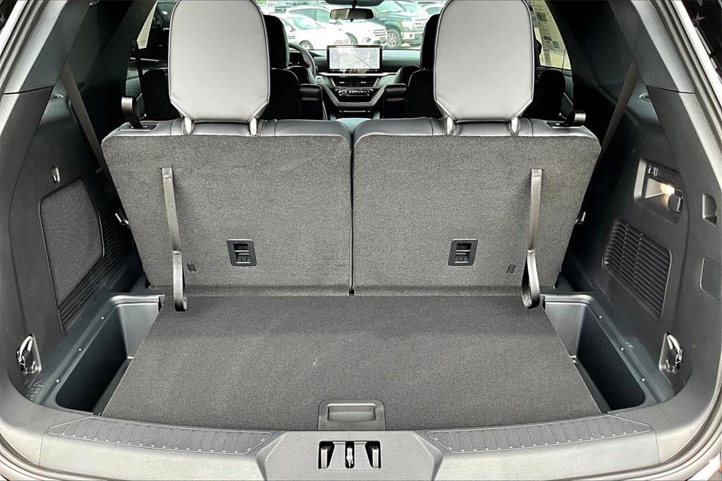 new 2025 Ford Explorer car, priced at $47,215