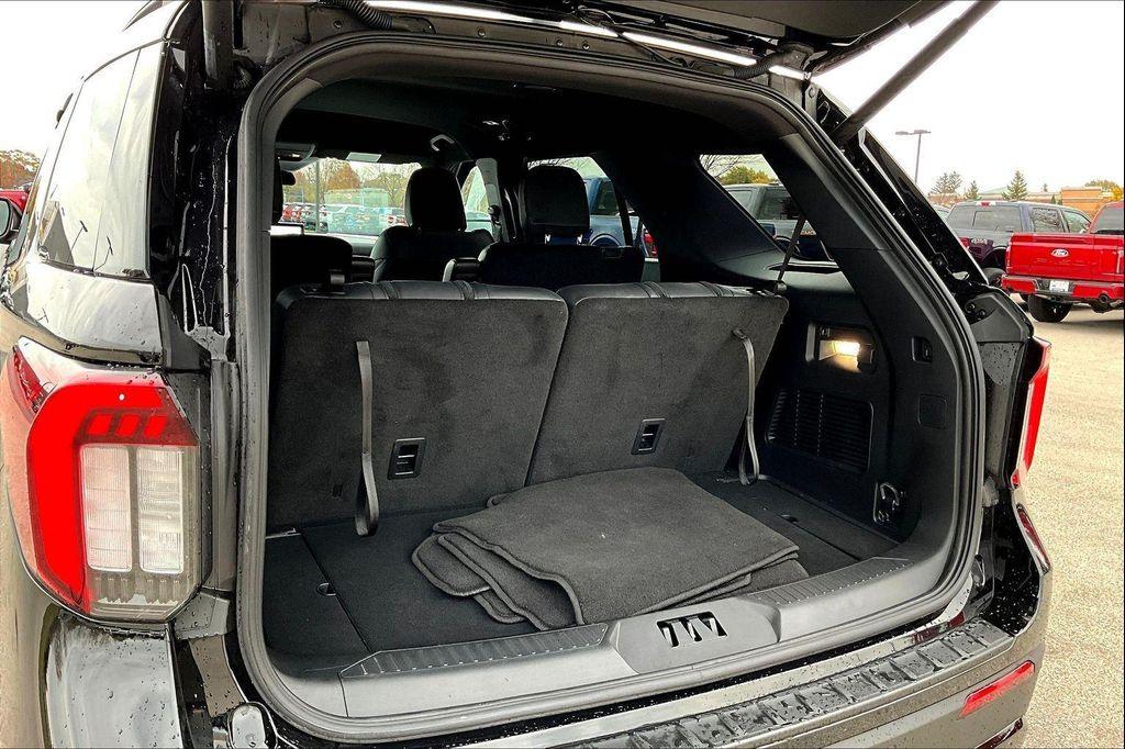 used 2025 Ford Explorer car, priced at $45,698