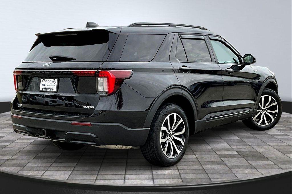 used 2025 Ford Explorer car, priced at $45,698