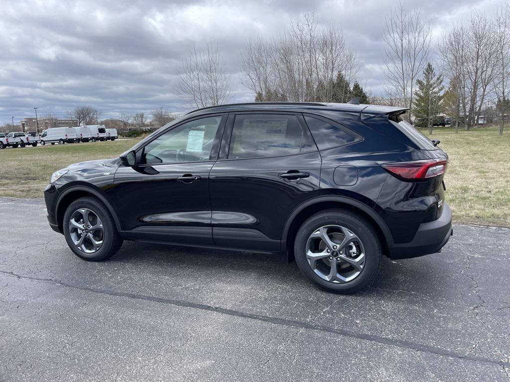 new 2025 Ford Escape car, priced at $33,026