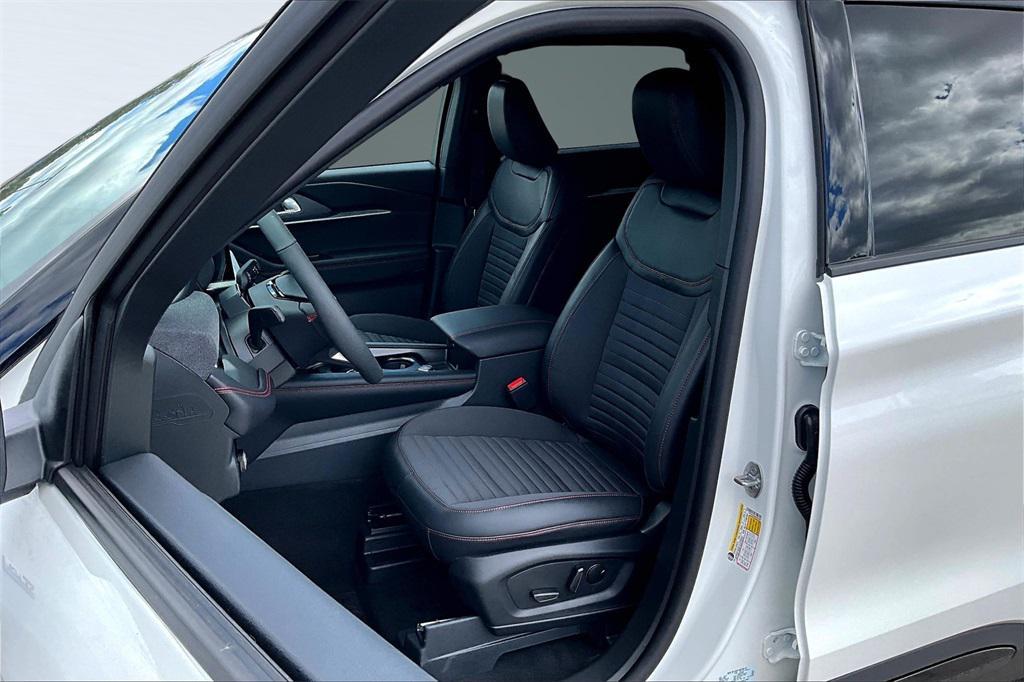 new 2025 Ford Explorer car, priced at $52,170
