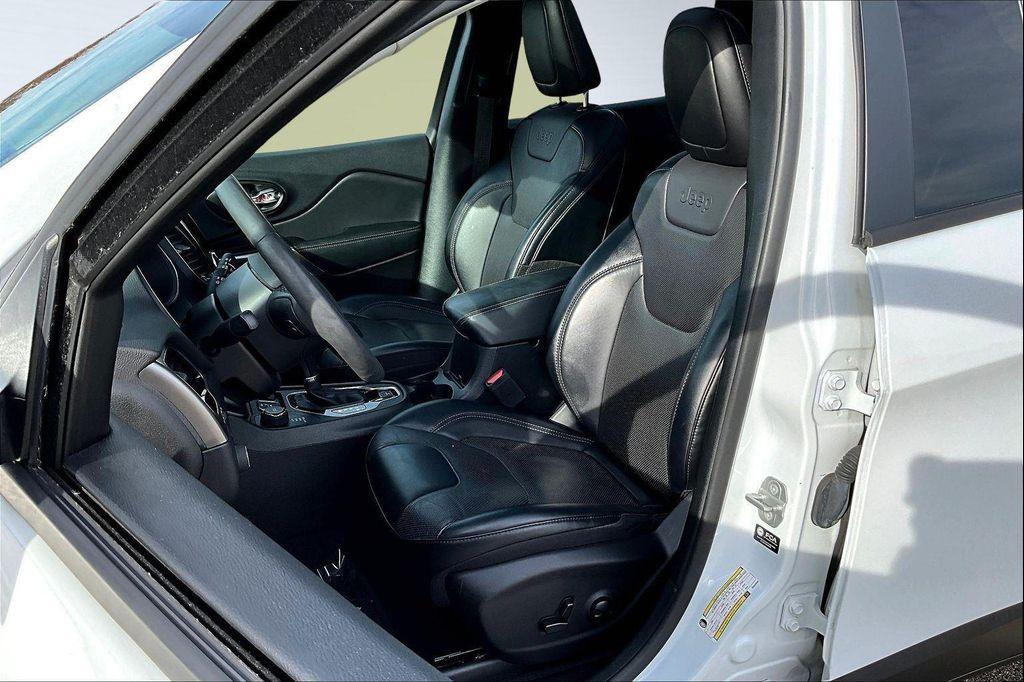 used 2022 Jeep Cherokee car, priced at $23,987