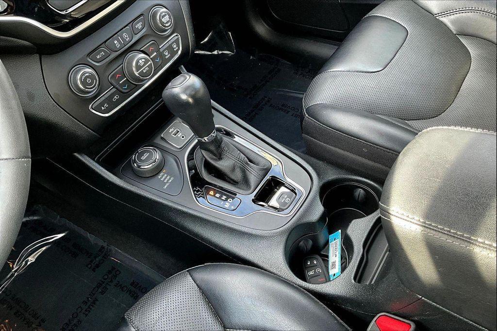 used 2022 Jeep Cherokee car, priced at $23,987