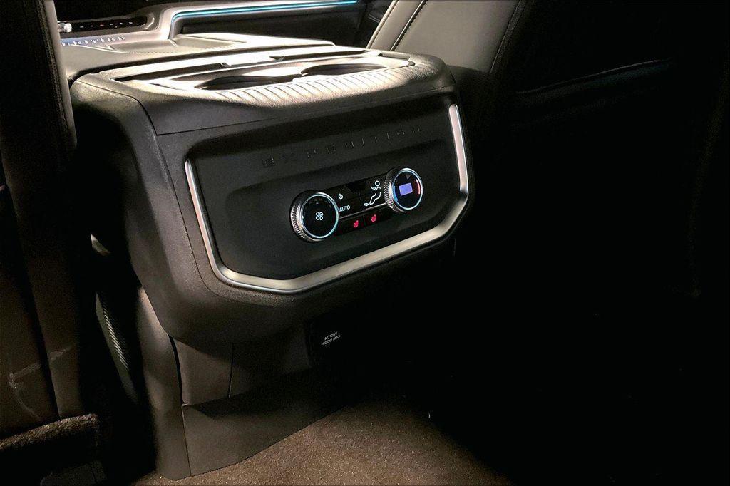 new 2025 Ford Expedition car, priced at $82,186