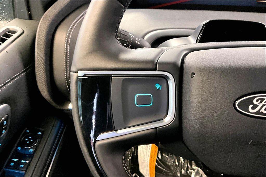 new 2025 Ford Expedition car, priced at $82,186