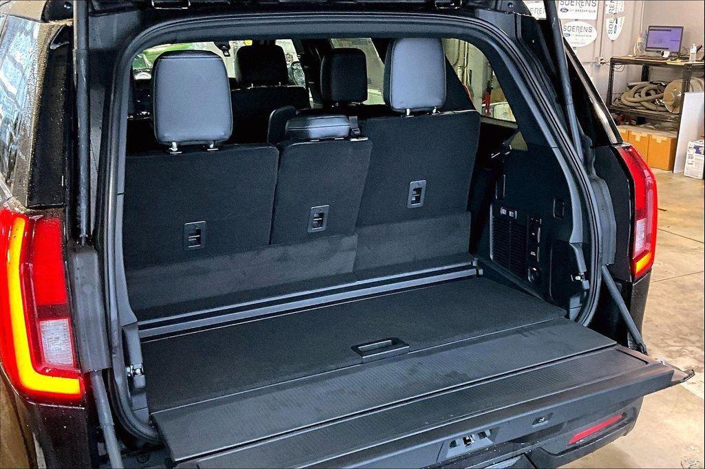 new 2025 Ford Expedition car, priced at $82,186