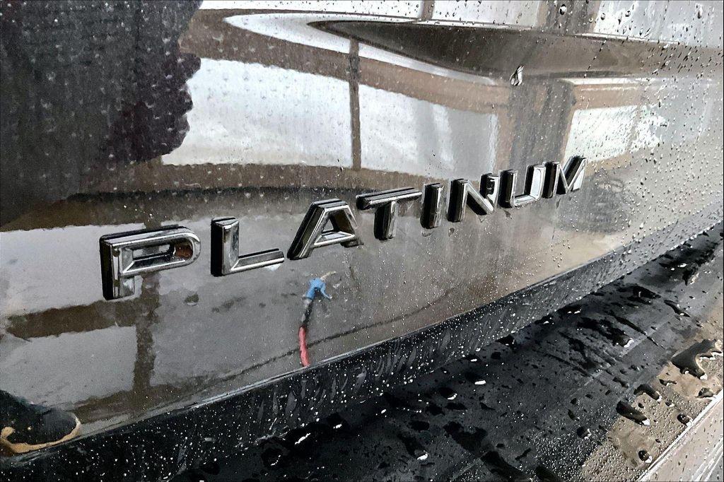 new 2025 Ford Expedition car, priced at $82,186