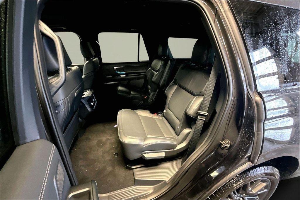 new 2025 Ford Expedition car, priced at $82,186