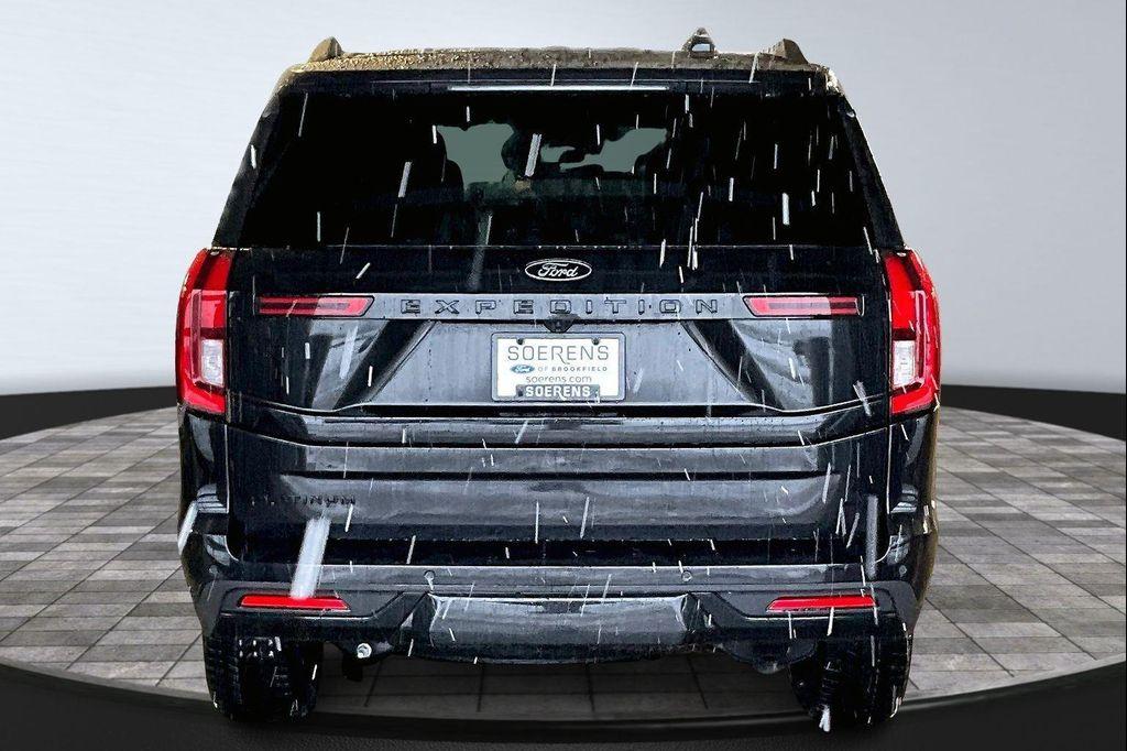new 2025 Ford Expedition car, priced at $82,186