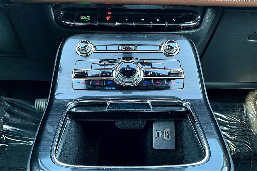 used 2022 Lincoln Nautilus car, priced at $36,300