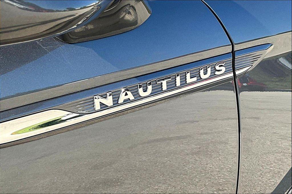 used 2022 Lincoln Nautilus car, priced at $33,295
