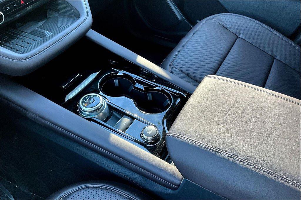 new 2025 Ford Explorer car, priced at $62,161