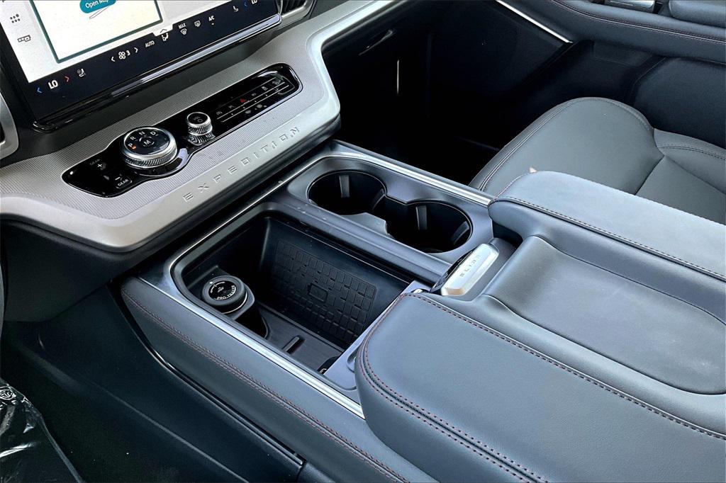 new 2025 Ford Expedition Max car, priced at $75,820