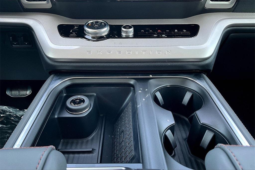 new 2025 Ford Expedition Max car, priced at $75,820