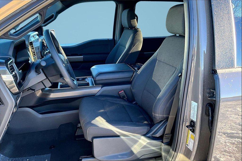 new 2025 Ford F-150 car, priced at $51,995