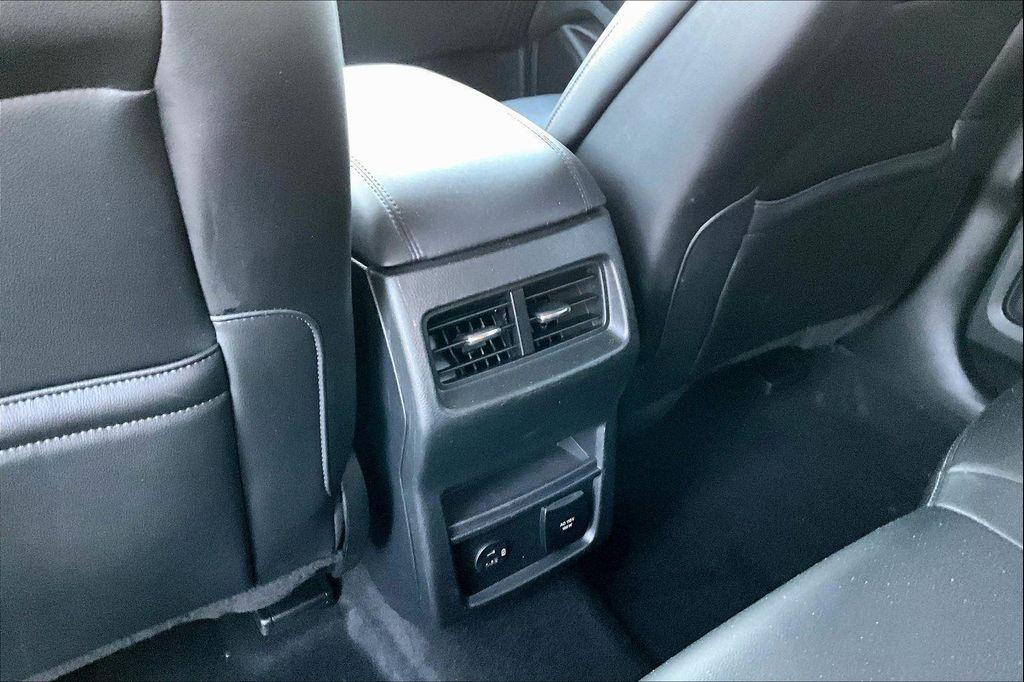 used 2022 Ford Edge car, priced at $26,810