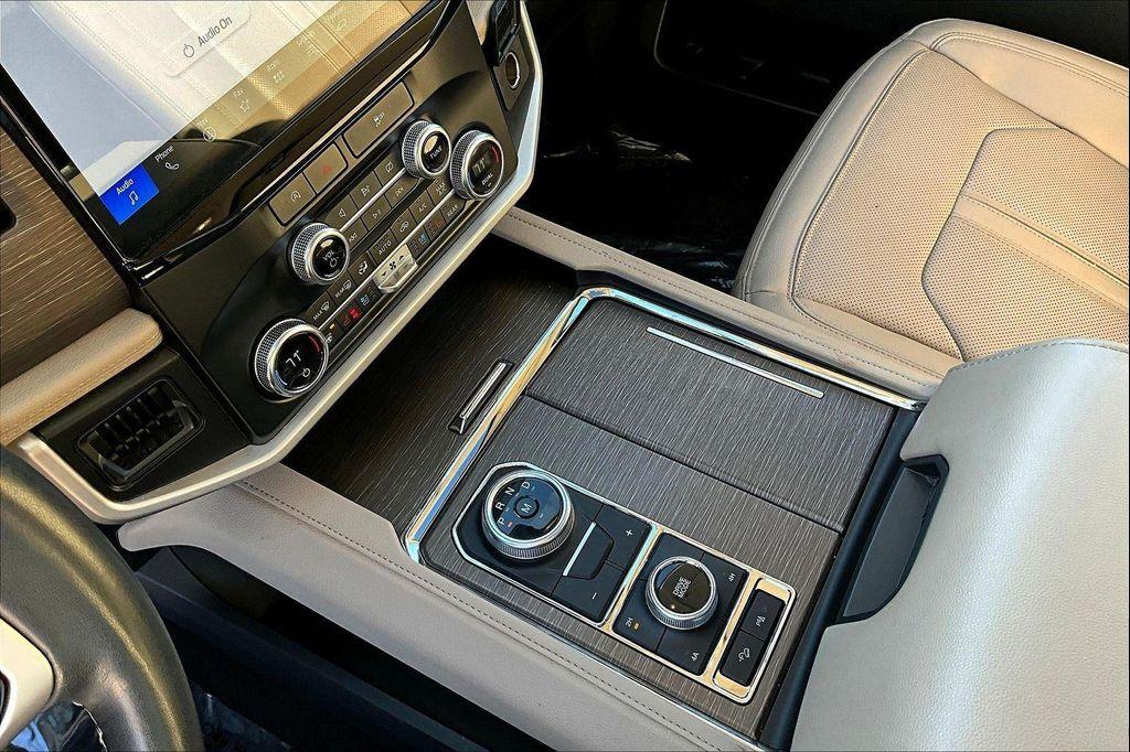 used 2024 Ford Expedition car, priced at $53,700