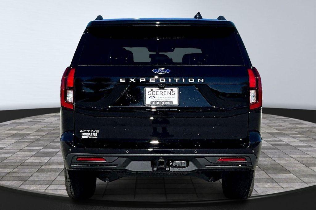 new 2025 Ford Expedition car, priced at $70,559