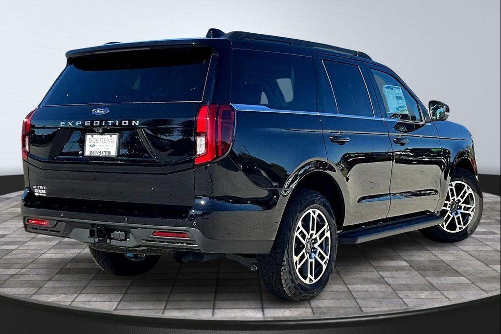 new 2025 Ford Expedition car, priced at $70,559