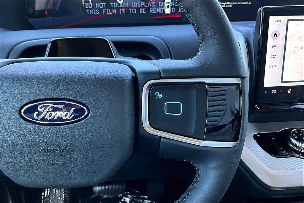 new 2025 Ford Expedition car, priced at $70,559