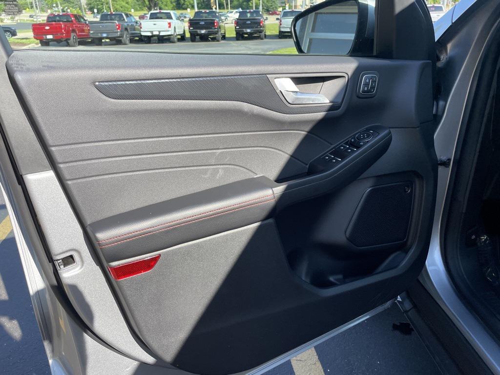new 2024 Ford Escape car, priced at $32,123
