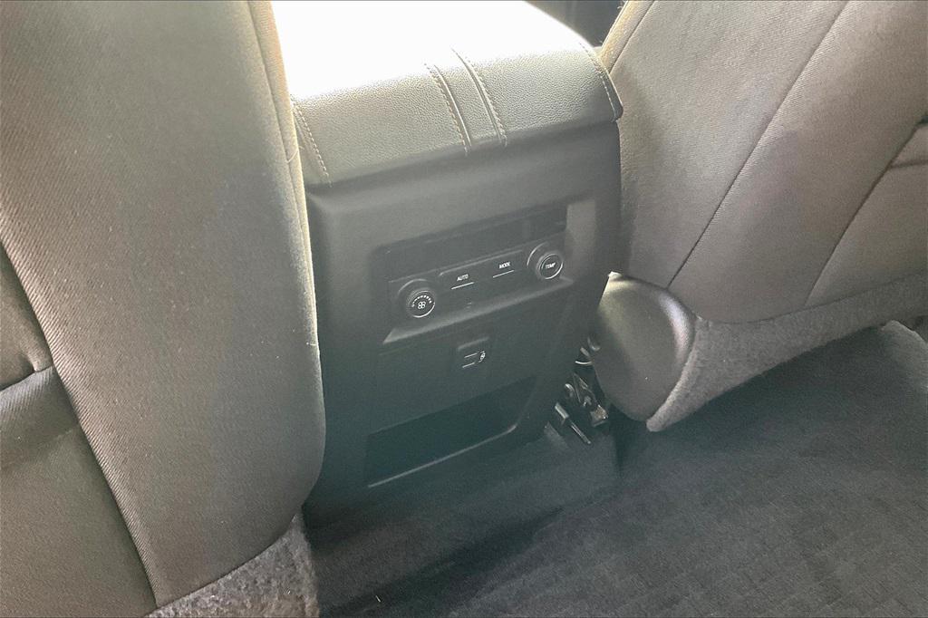 used 2021 Chevrolet Traverse car, priced at $23,500