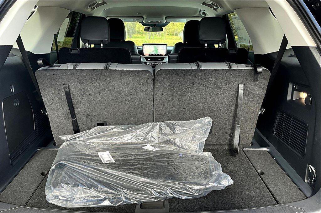 new 2025 Ford Explorer car, priced at $44,296