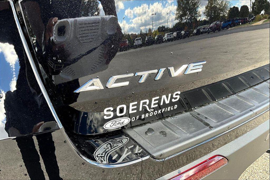 new 2025 Ford Explorer car, priced at $44,296