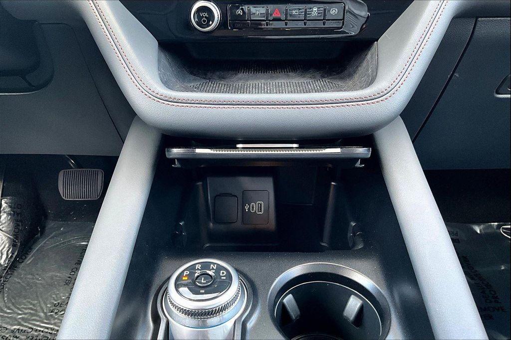 new 2025 Ford Explorer car, priced at $44,296