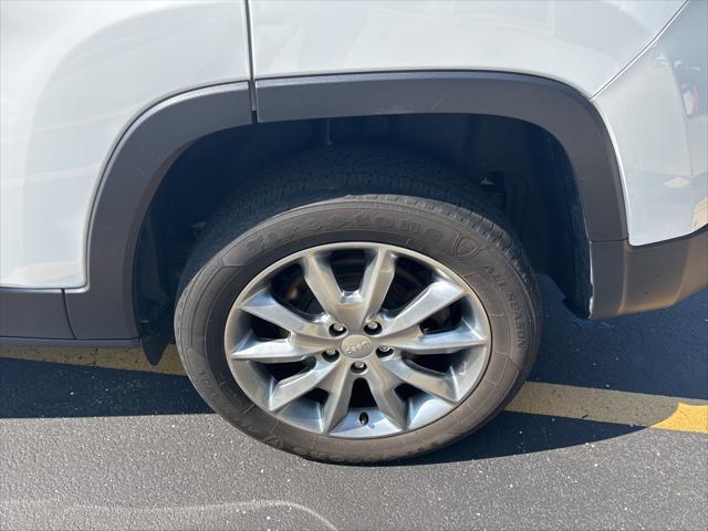 used 2018 Jeep Cherokee car