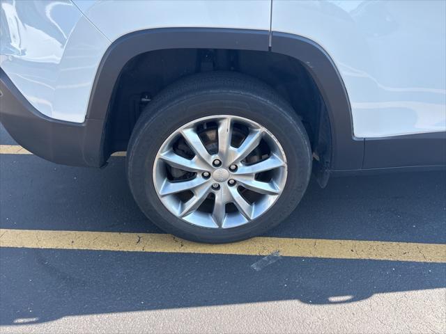 used 2018 Jeep Cherokee car