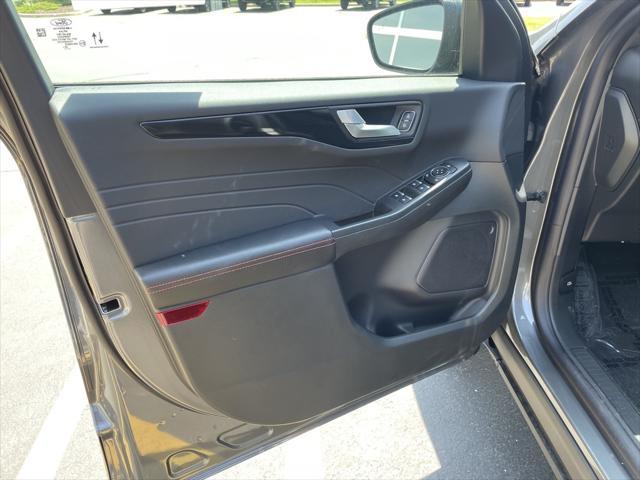 new 2025 Ford Escape car, priced at $33,925