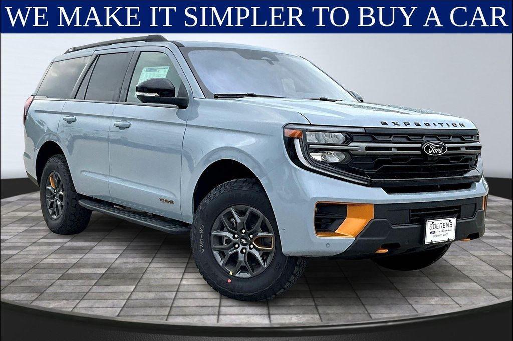 new 2025 Ford Expedition car, priced at $82,317
