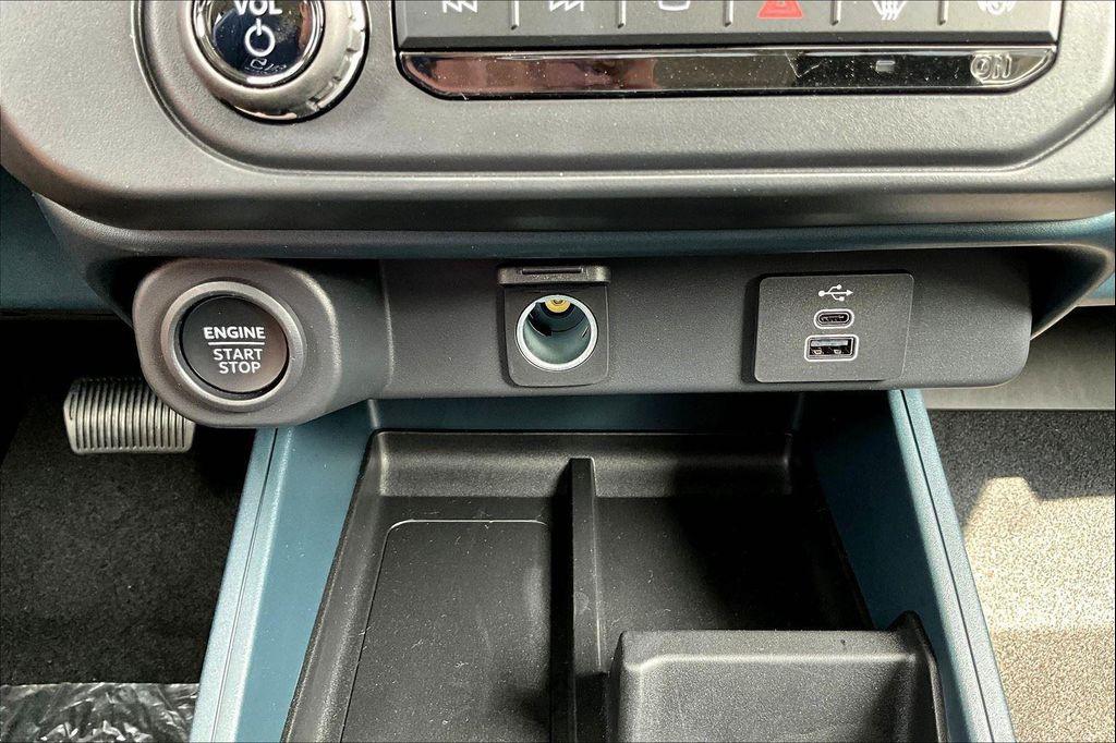new 2025 Ford Maverick car, priced at $35,632