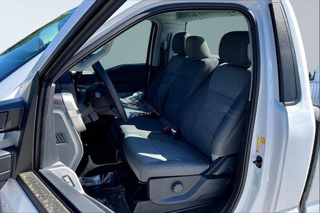 new 2025 Ford F-250 car, priced at $52,281