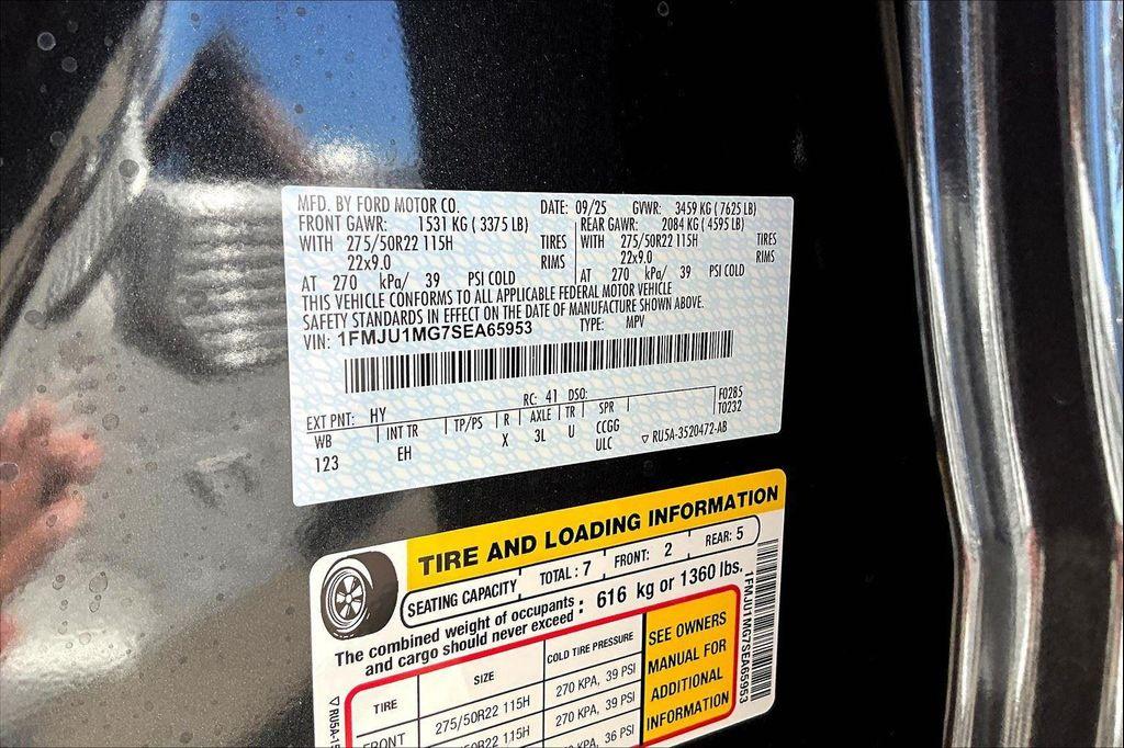 new 2025 Ford Expedition car, priced at $82,159
