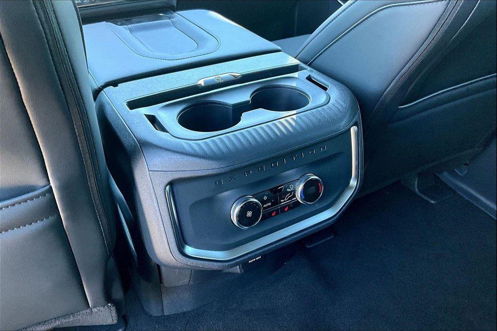 new 2025 Ford Expedition car, priced at $82,159